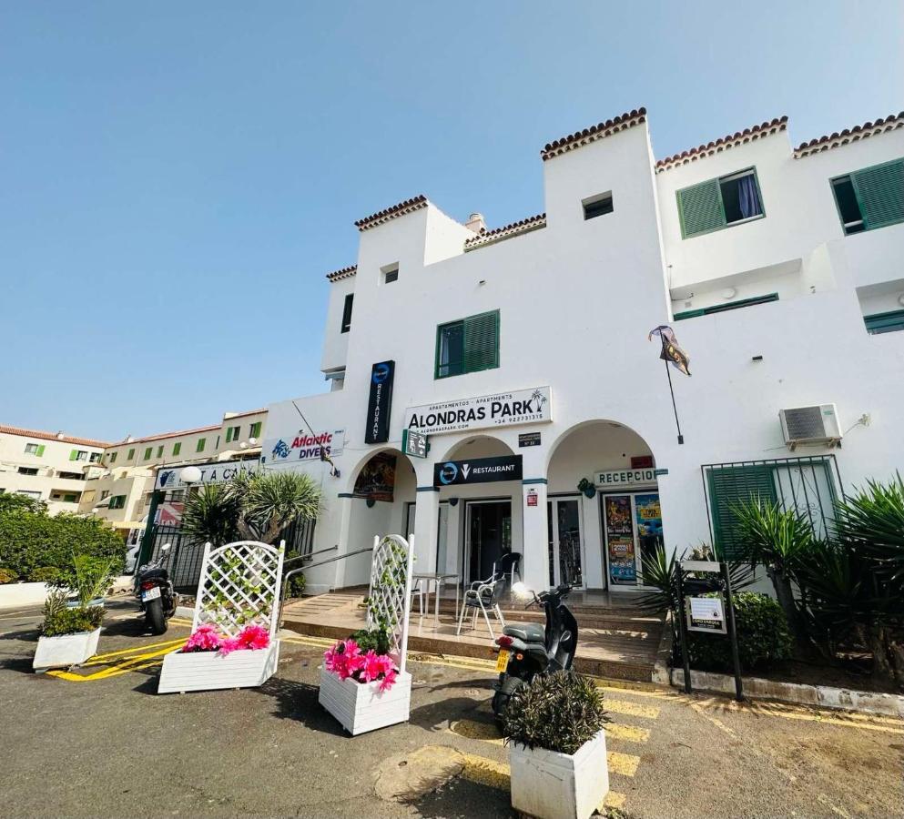 Alondras Park Mialsoma Apartment Arona  Extérieur photo